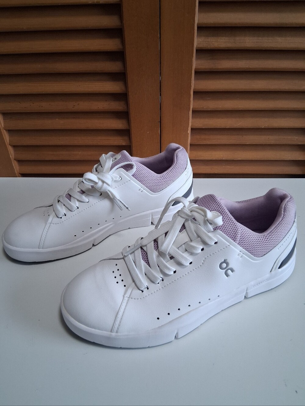 On The Roger Advantage Women's Sneaker * Size: 8 * NEW - Picture 4 of 8